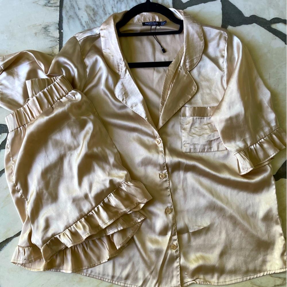 NWOT Nasty Gal Champagne Colored Silk Pajamas, size 12